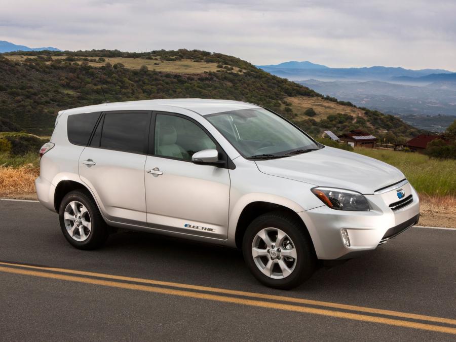  Toyota RAV4 EV 2012 года  (фото 17 из 107)